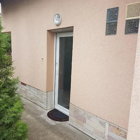 Holiday home Harmas Apartman - Zsoryfuerdo Mezokoevesd Szihalom