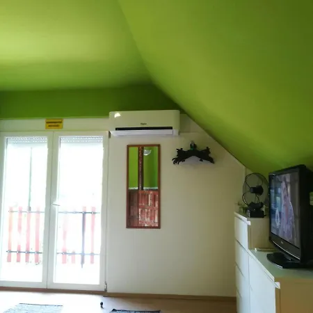 Holiday home Harmas Apartman - Zsoryfuerdo Mezokoevesd *