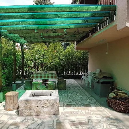 Harmas Apartman - Zsoryfuerdo Mezokoevesd