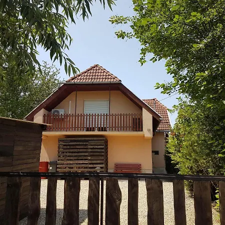 Harmas Apartman - Zsoryfuerdo Mezokoevesd
