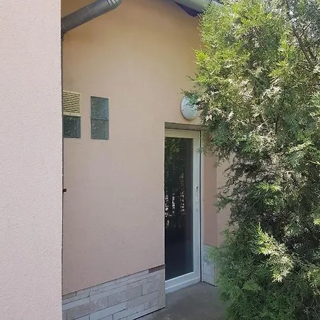 Harmas Apartman - Zsoryfuerdo Mezokoevesd *